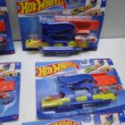 COCHE DE ACCION ESCALA 1/64 NUEVO