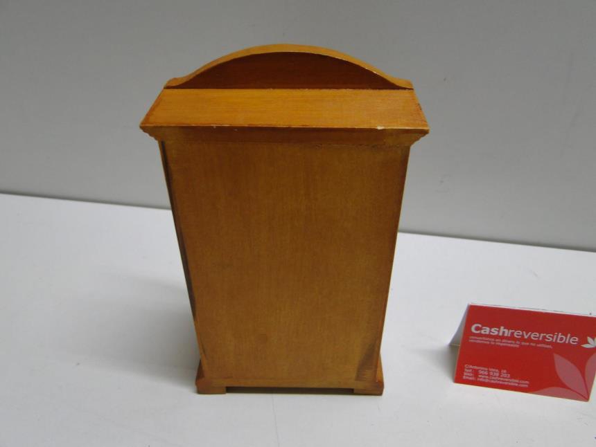 ACCESORIO PARA CASA DE MUÑECAS