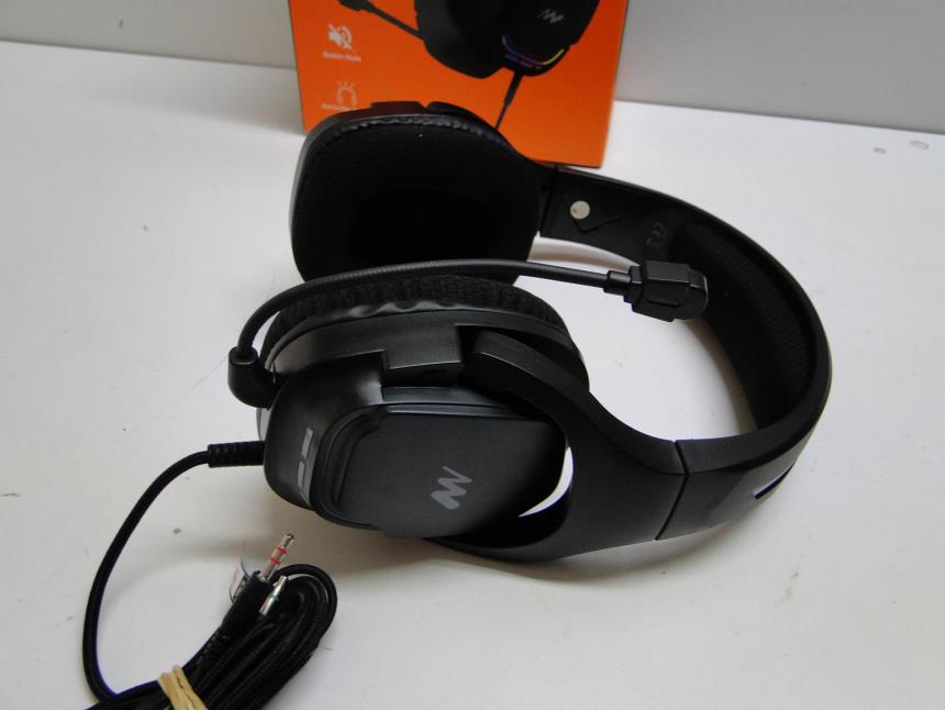 AURICULARES GAMING RGB CON CAJA PERFECTO ESTADO