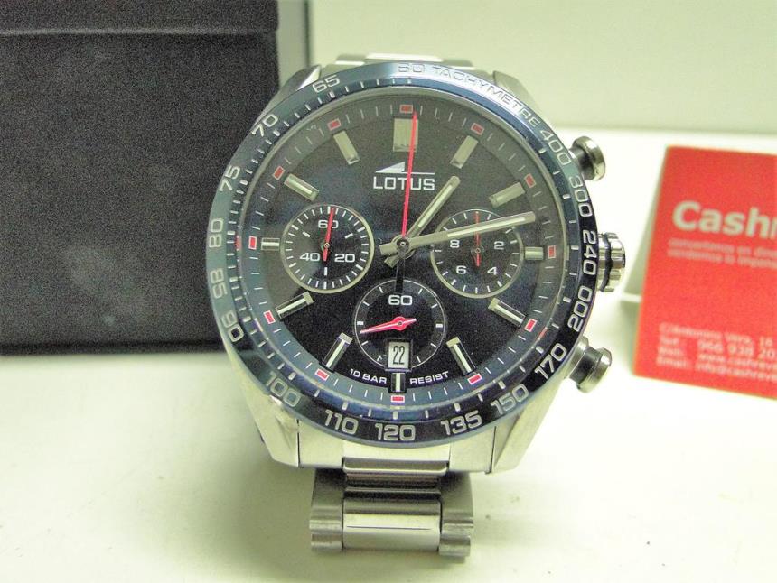 RELOJ CON CAJA PERFECTO ESTADO