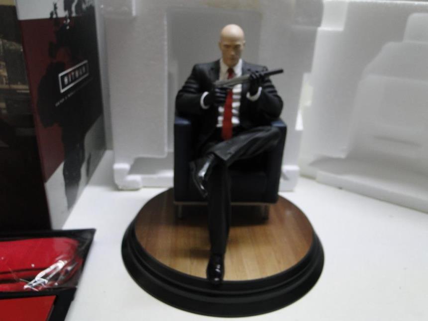 FIGURA DE COLECCION CON CAJA