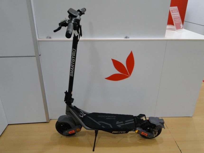 articulos_imagen1_178080-1.jpg PATINETE ELECTRICO HOMOLOGADO PERFECTO ESTADO **