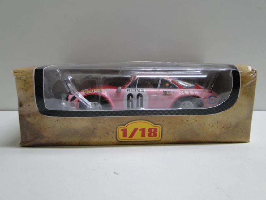 articulos_imagen1_178170.jpg COCHE ESCALA 1/18 NUEVO