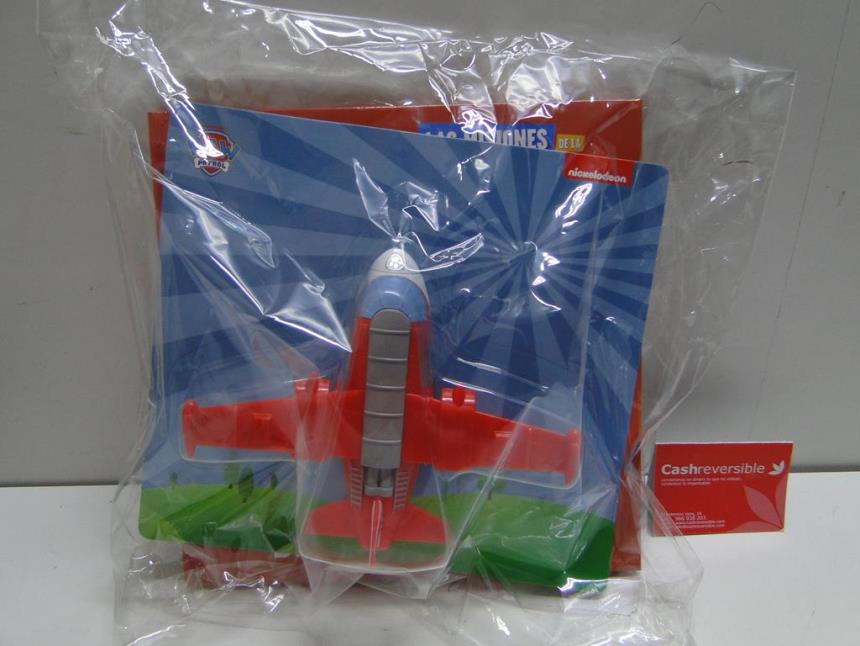 articulos_imagen1_178506.jpg LIBRO CON FIGURA