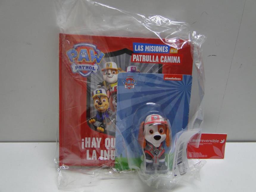 articulos_imagen1_178507.jpg LIBRO CON FIGURA