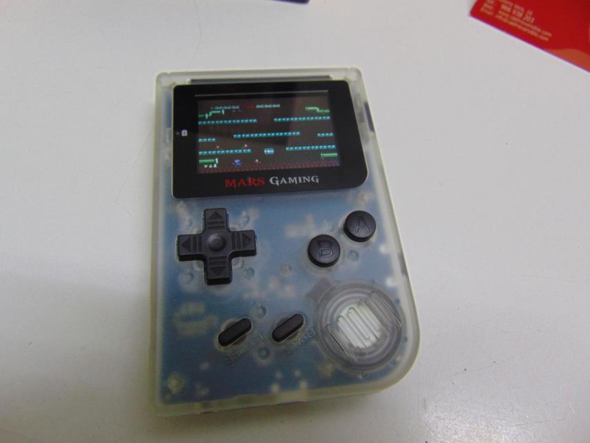 CONSOLA PORTATIL CON 151 JUEGOS A ESTRENAR