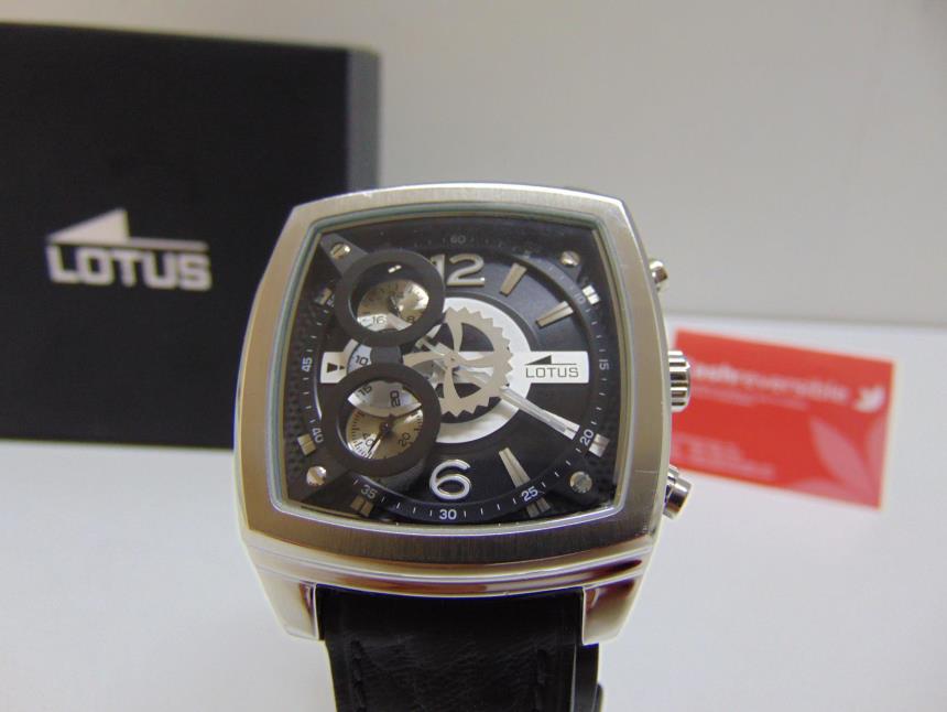 RELOJ DE CABALLERO CON CAJA SEMINUEVO