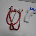 ESTETOSCOPIO Y TERMOMETRO