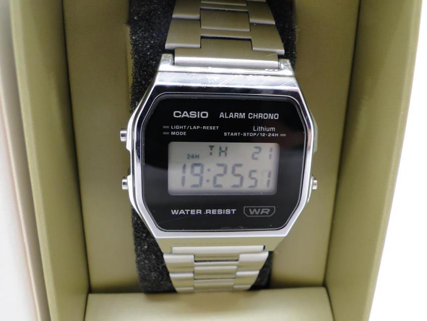 RELOJ CON CAJA