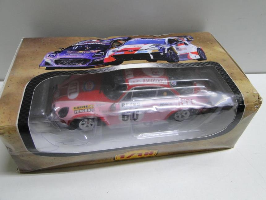 COCHE ESCALA 1/18 NUEVO