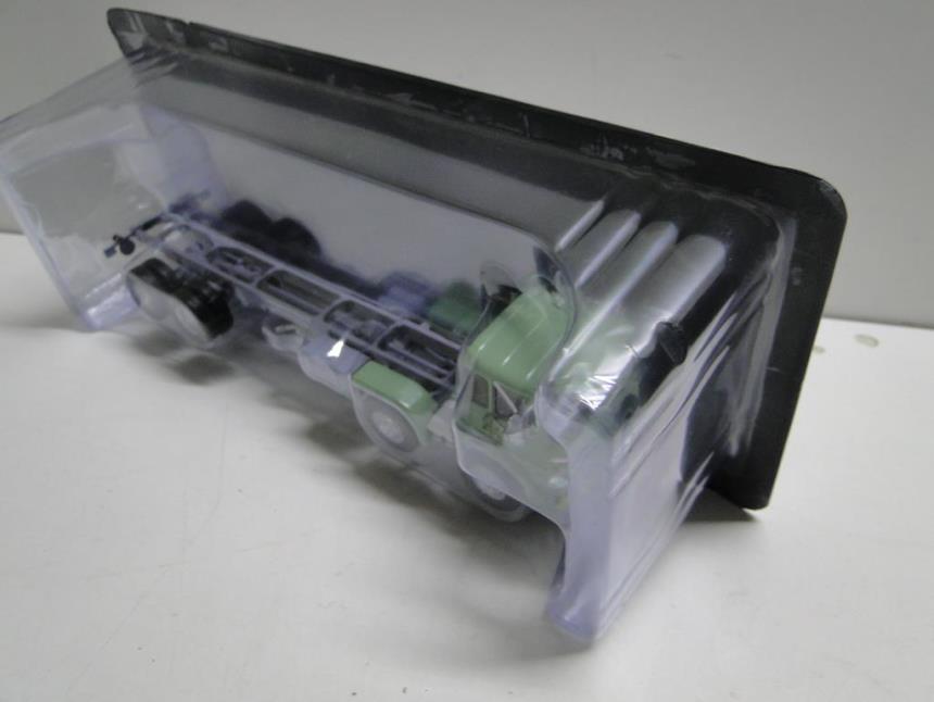 CAMION ESCALA 1/43 NUEVO