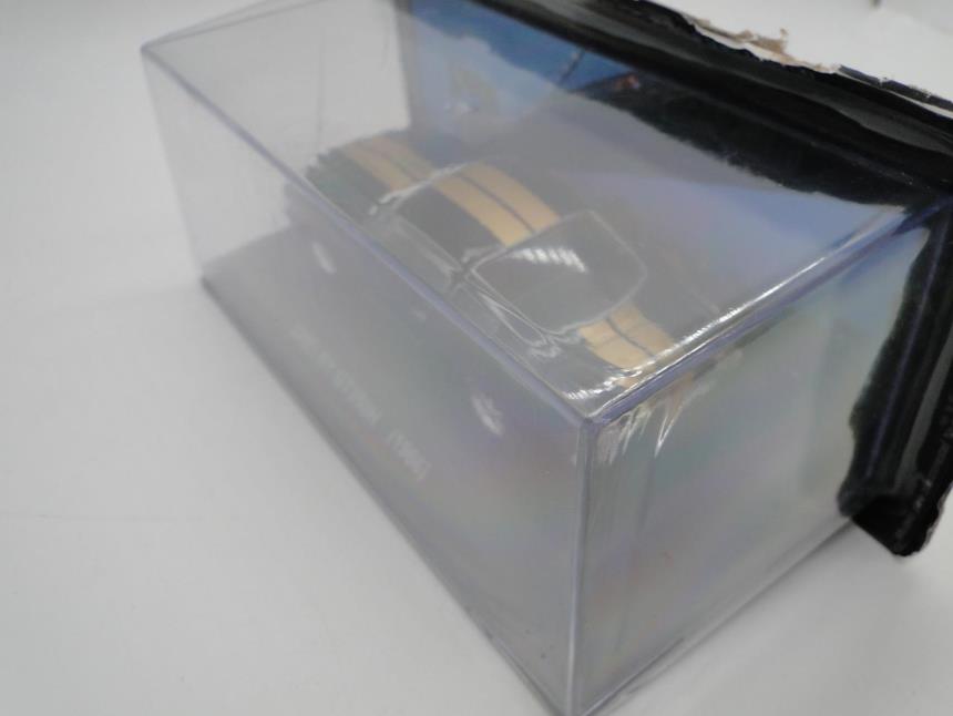 REPLICA DE COCHE A ESCALA 1/43 NUEVO