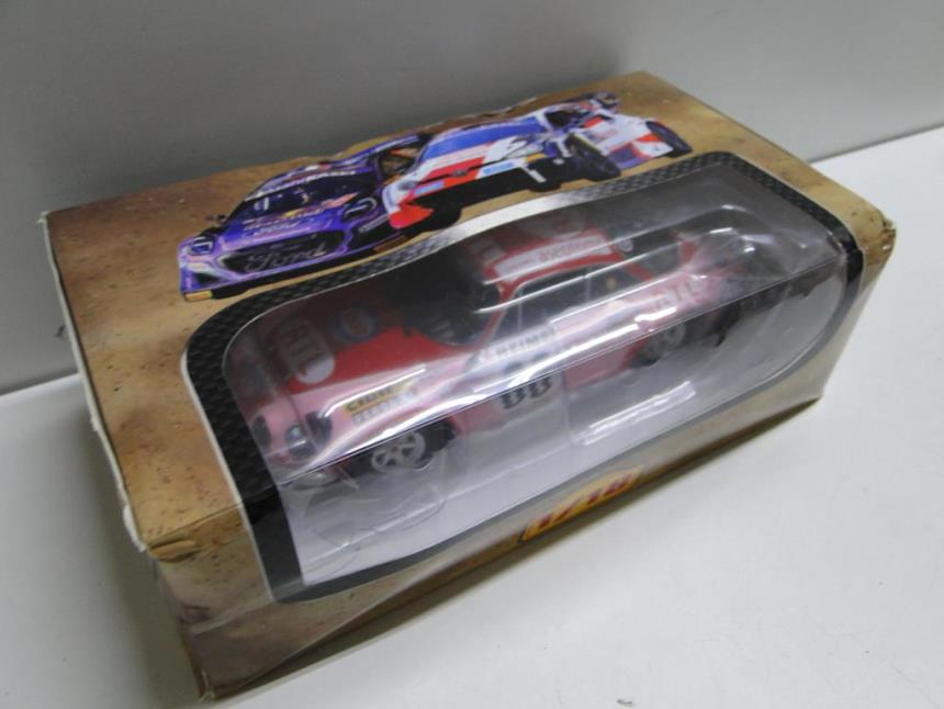 COCHE ESCALA 1/18 NUEVO