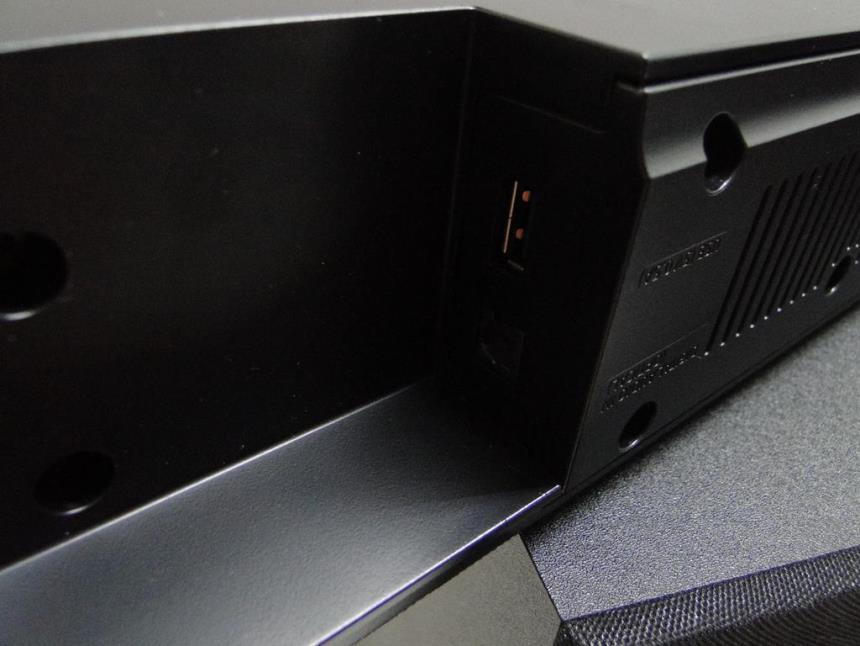 BARRA DE SONIDO SON SUBWOFER Y MANDO SEMINUEVO