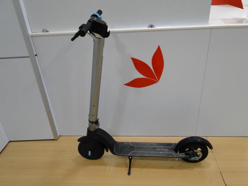 articulos_imagen1_177156.jpg PATINETE ELECTRICO CON CARGADOR