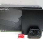 XBOX ONE X CON MANDO Y CAJA