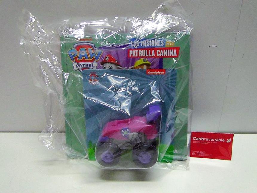 articulos_imagen1_179537-2.jpg LIBRO CON FIGURA NUEVO