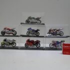 MOTO A ESCALA CON CAJA