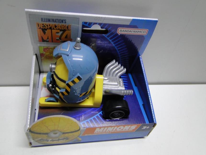 MINIONS CON VEHICULO NUEVO