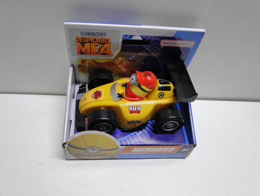 MINIONS CON VEHICULO NUEVO