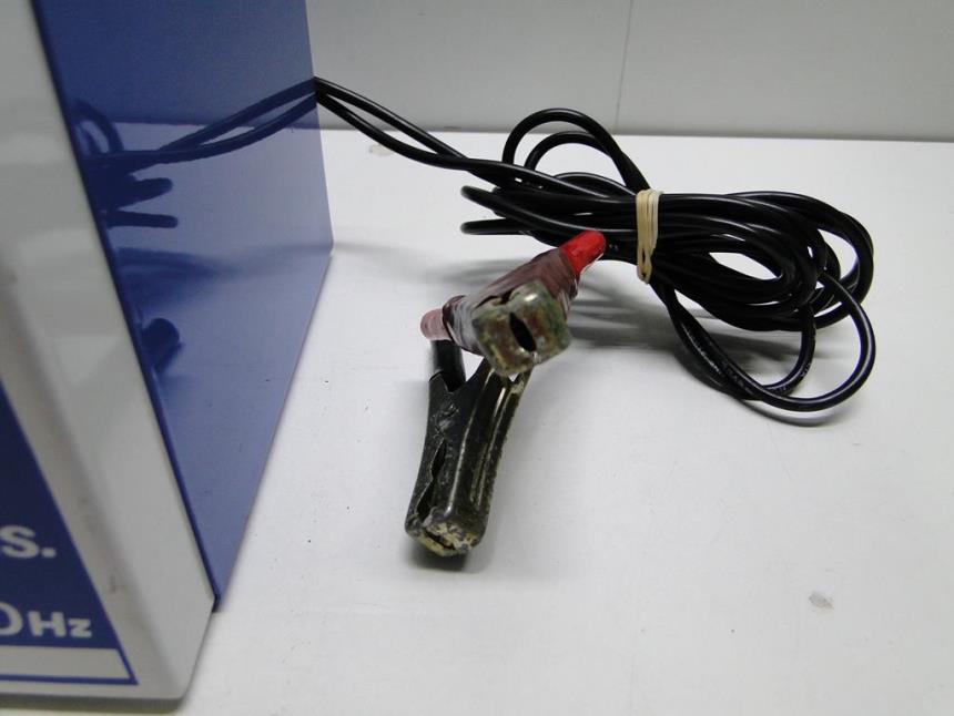 CARGADOR DE BATERIAS **