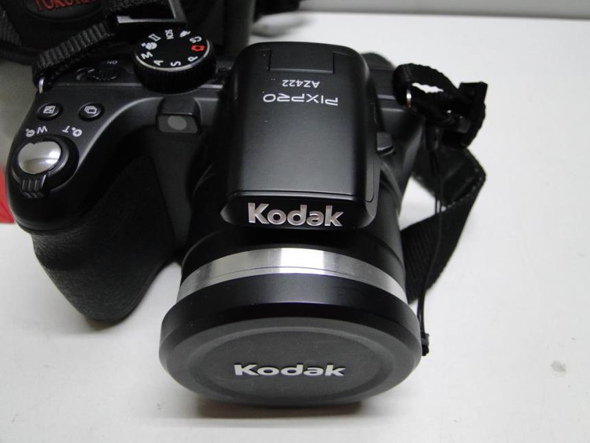 CAMARA DE FOTOS BRIDGE DIGITAL CON FUNDA