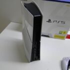 PS5 CON MANDO Y CAJA Y LECTOR