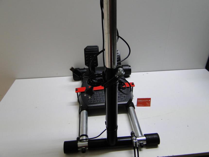 VOLANTE CON STAND Y PEDALES