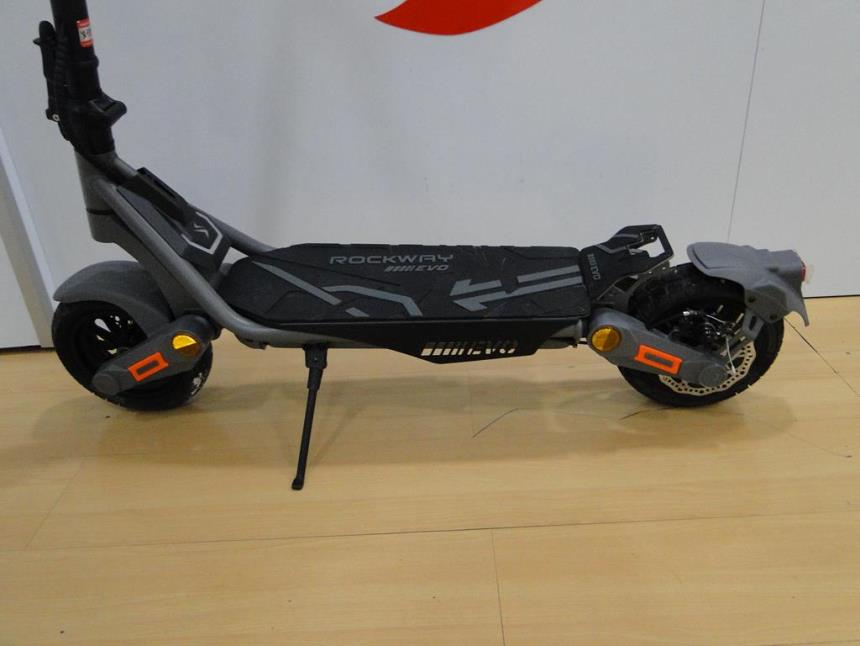 PATINETE ELECTRICO HOMOLOGADO PERFECTO ESTADO **