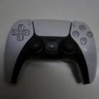 PS5 CON MANDO Y CAJA Y LECTOR