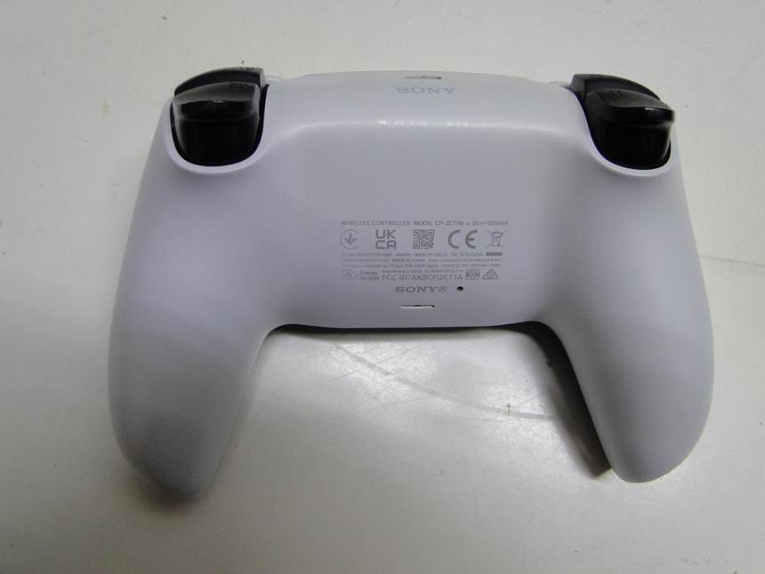 PS5 CON MANDO Y CAJA Y LECTOR