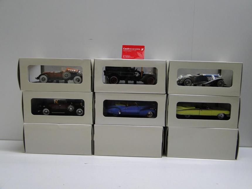 COCHE DE COLECCION A ESCALA 1/32