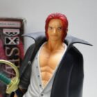 FIGURA ONE PEACE CON CAJA