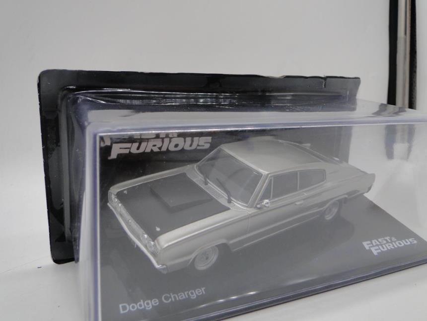 COCHE ESCALA 1/43 NUEVO