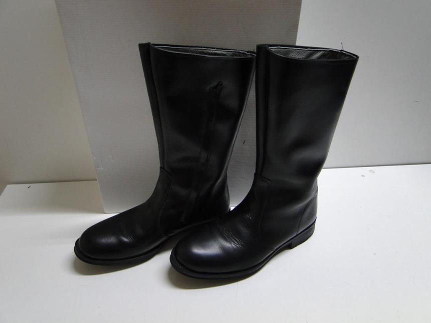 BOTAS CON CAJA SEMINUEVAS