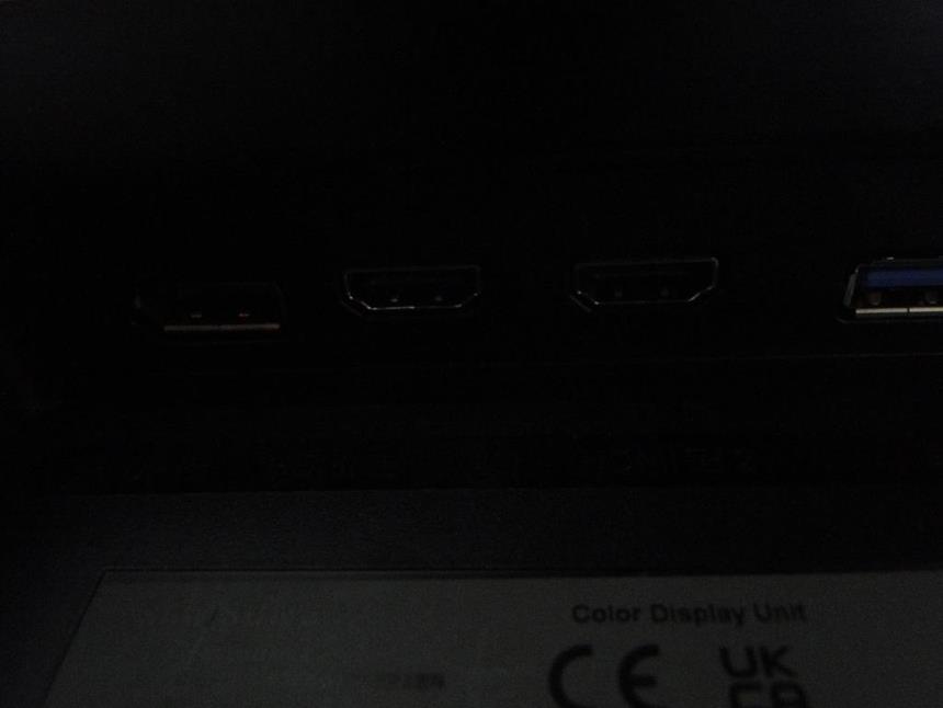 MONITOR 32 SMART TV CON CAJA