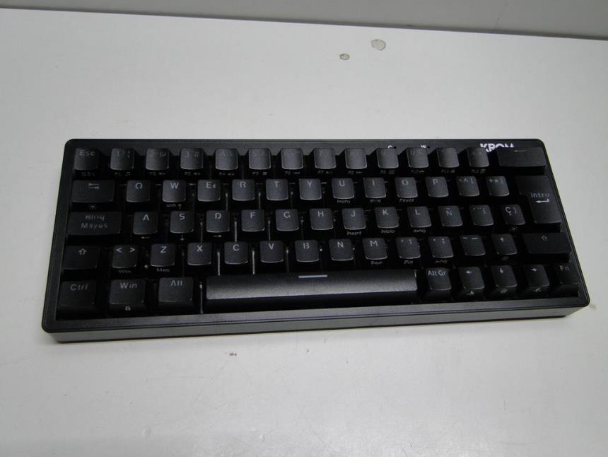 articulos_imagen1_180602.jpg TECLADO MECANICO SEMINUEVO