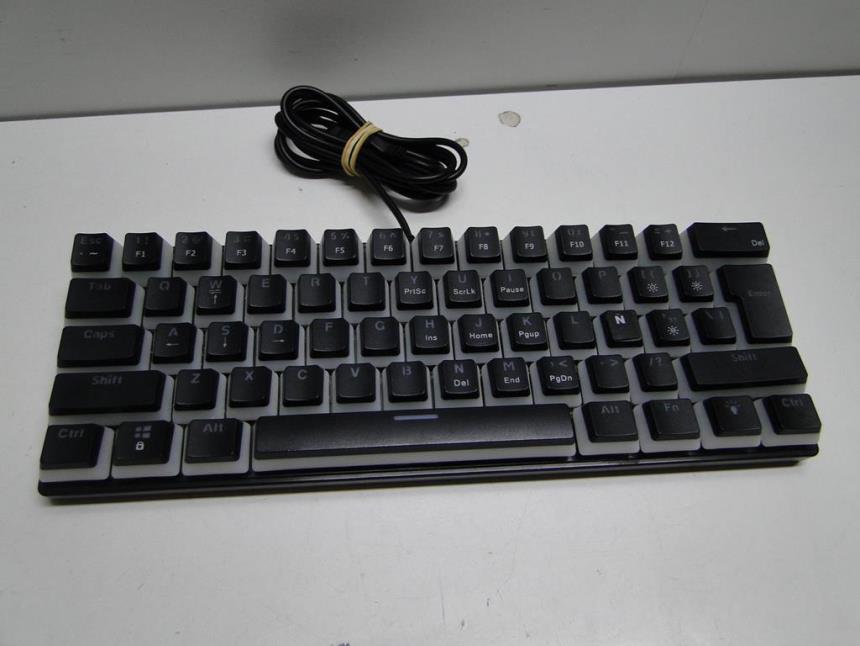 articulos_imagen1_181307.jpg TECLADO MECANICO SEMINUEVO