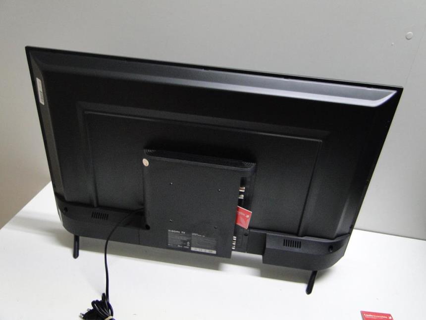 SMART TV 32 CON MANDO SEMINUEVA