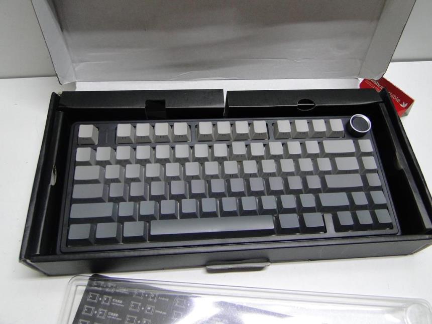 TECLADO MECANICO GAMING CON CAJA