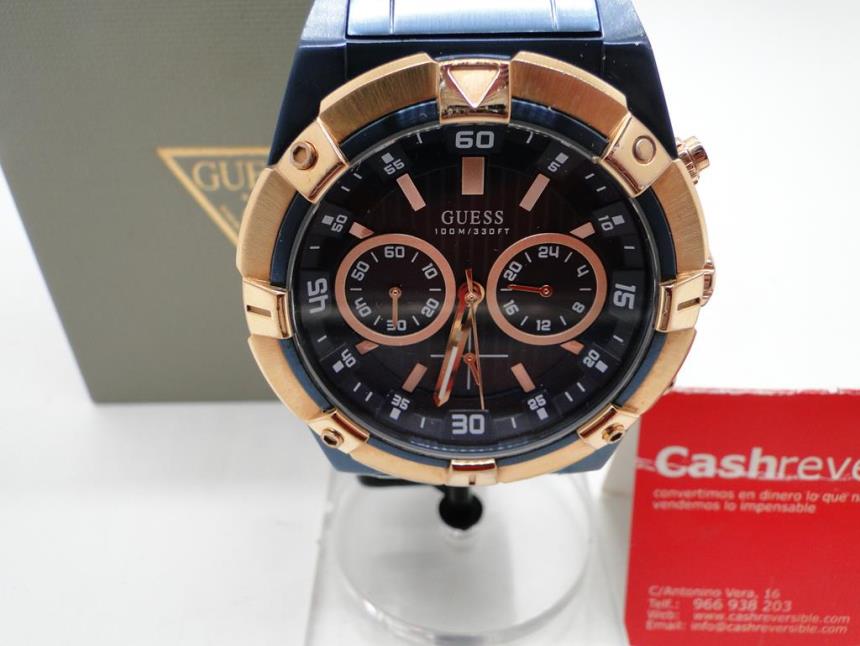 RELOJ CON CAJA SEMINUEVO