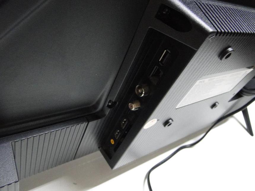 SMART TV 32 CON CAJA