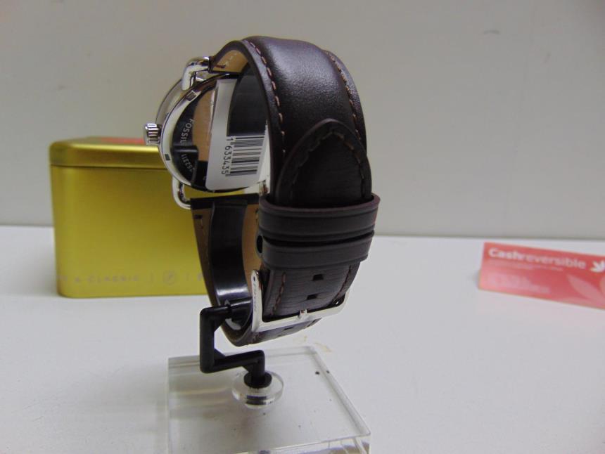 RELOJ CON CAJA SEMINUEVO