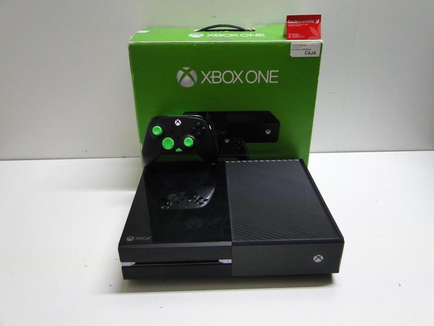 articulos_imagen1_179762-3.jpg XBOX ONE CON CAJA Y MANDO