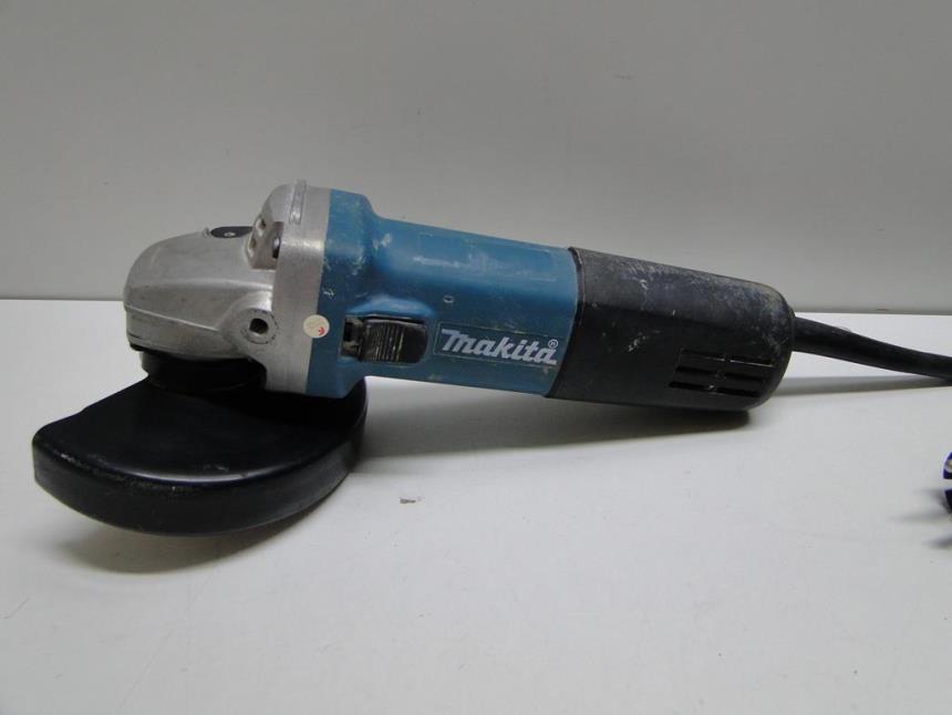 articulos_imagen1_180368.jpg RADIAL PEQUEÑA 840W