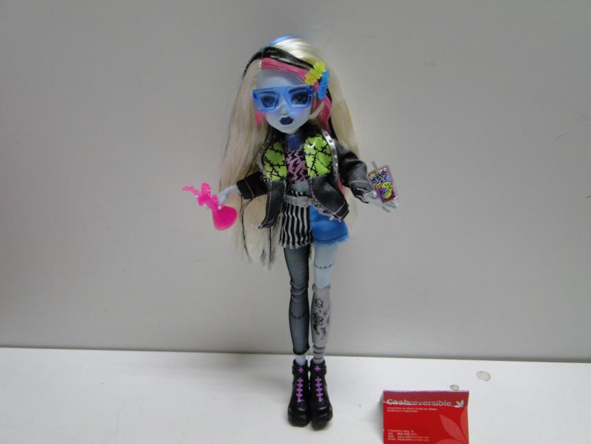 articulos_imagen1_181934.jpg FIGURA MONSTER HIGH