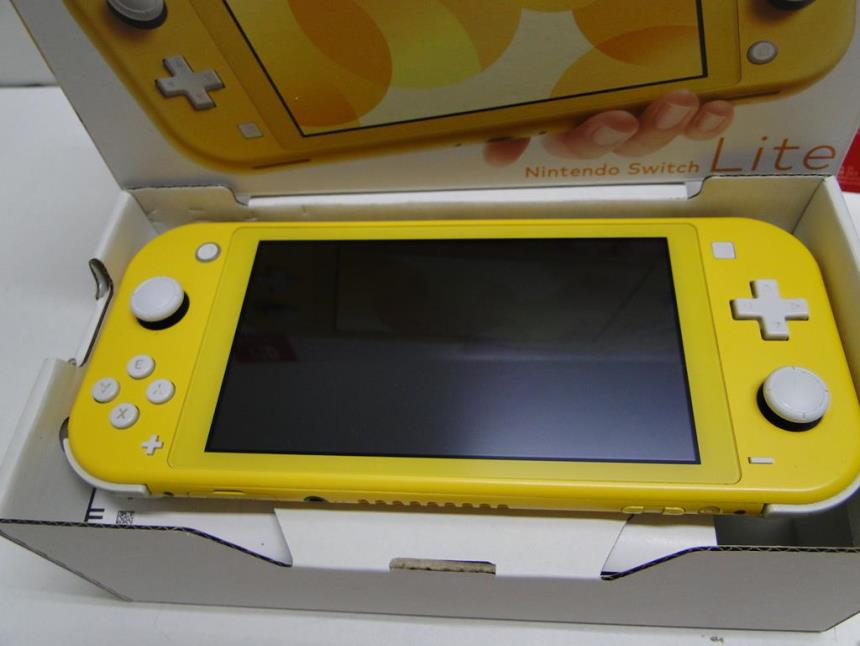 NINTENDO SWITCH LITE CON CAJA