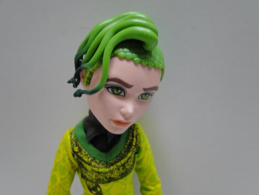 MUÑECA MONSTER HIGH