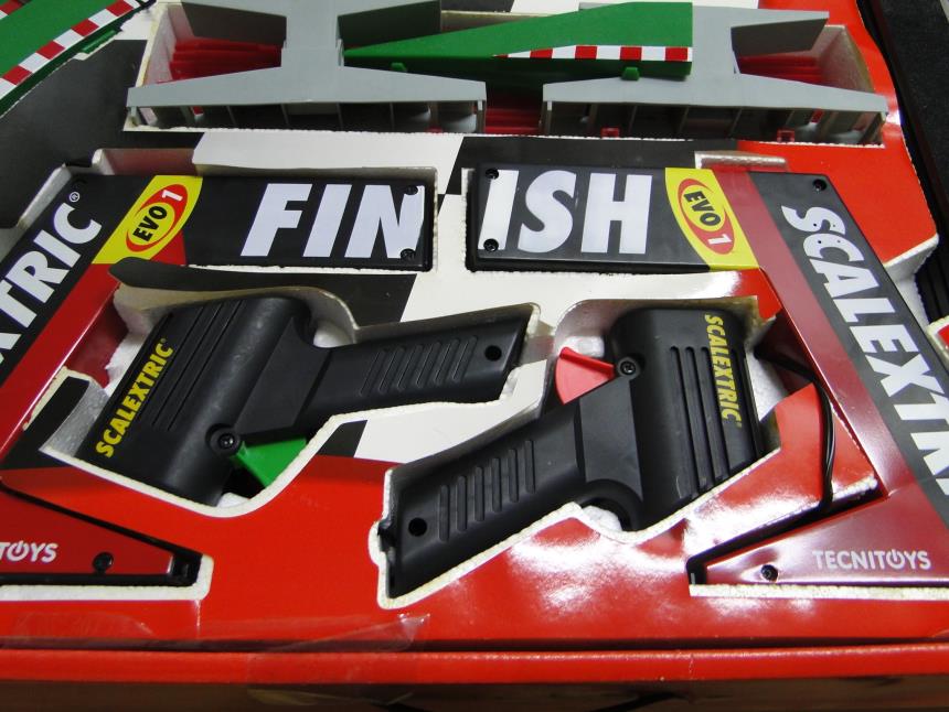SCALEXTRIC CON CAJA SEMINUEVO