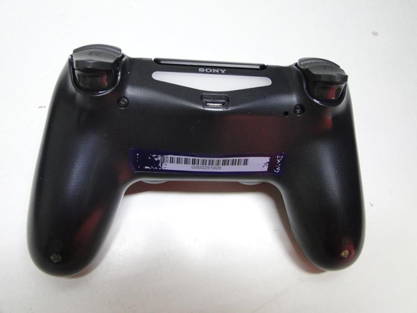 PS4 ED ESPECIAL METAL GEAR CON MANDO